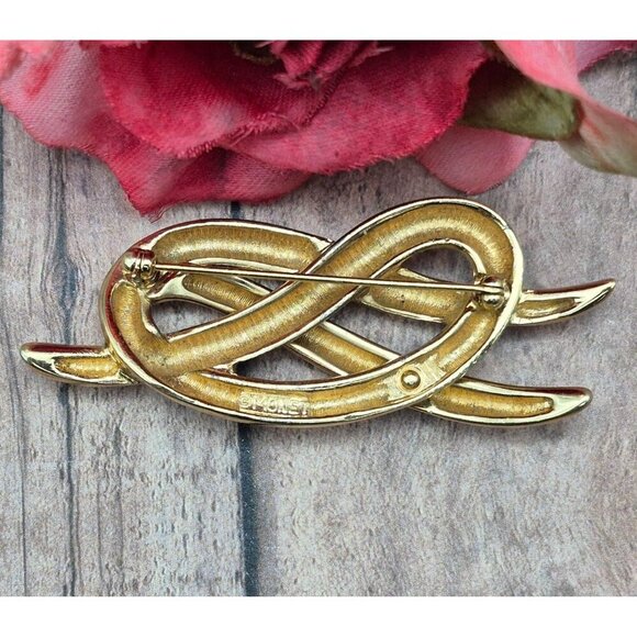 Classic MONET Vintage Brooch Pin Twist Design 2.5" Gold Tone - Picture 4 of 6